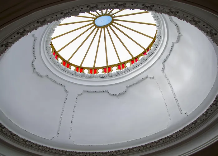 Nocleg ze śniadaniem Turista Da Trindade 4*