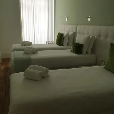 Alojamento de Acomodação e Pequeno-almoço Turista Da Trindade 4*