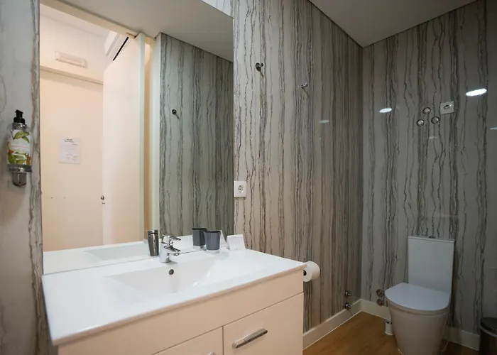 Bed & Breakfast Turista Da Trindade Oporto