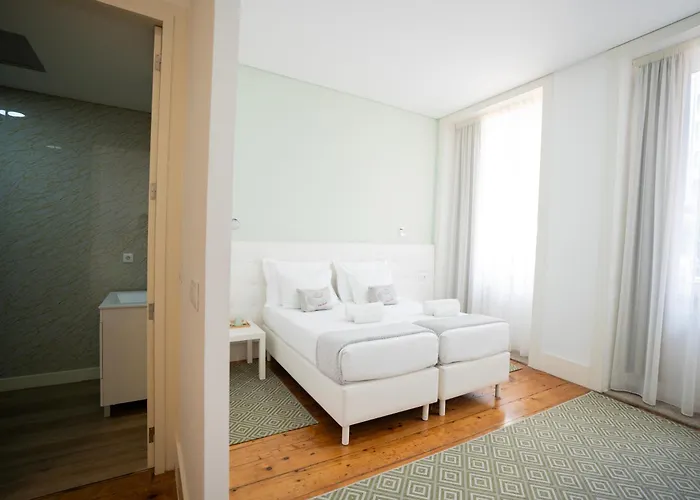 B&B Turista Da Trindade 포르투