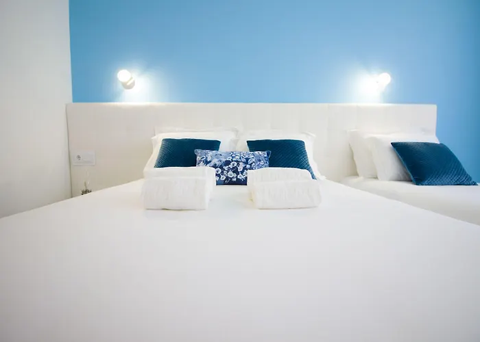 Turista Da Trindade B&B 포르투